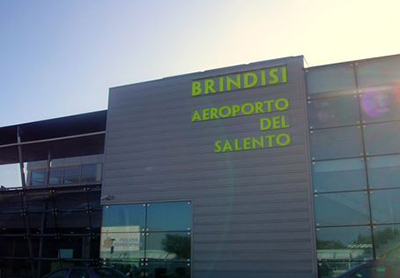 https://static.digitaltravelcdn.com/bucket/ccbop3e/brindisi-casale-aeroporto.jpg